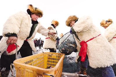 乌梁素海国际冰雪旅游节开幕